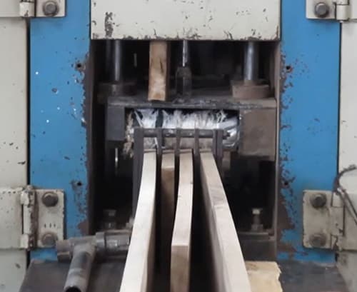 Building Structured Flooring, Sawyer Mason Wide Plank Flooring - Face Veneer Cutting