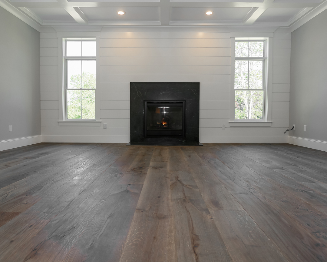 Stunning Suburb Estate - Menlo Featured Installation